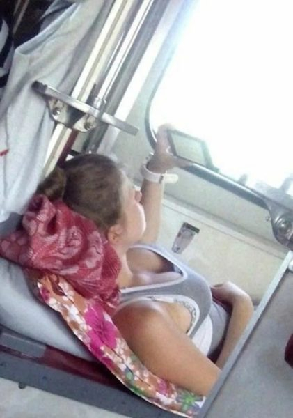 130 приятных женских фото из поезда