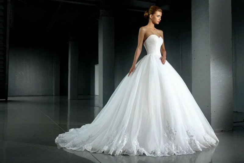 Модные свадебные платья 2023: 110 фото
