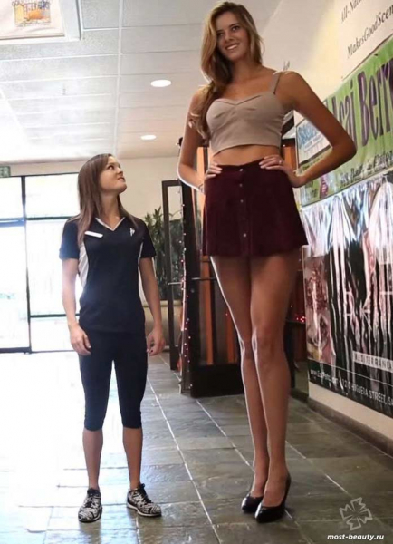 Самые красивые девушки с длинными ногами (150 фото)